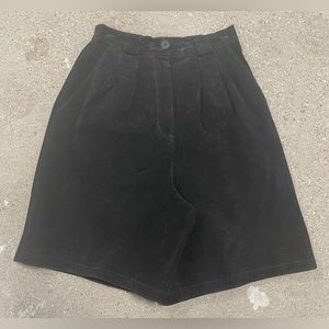 Vintage Capezio 100% Leather Black High Rise Shorts Culottes size 5